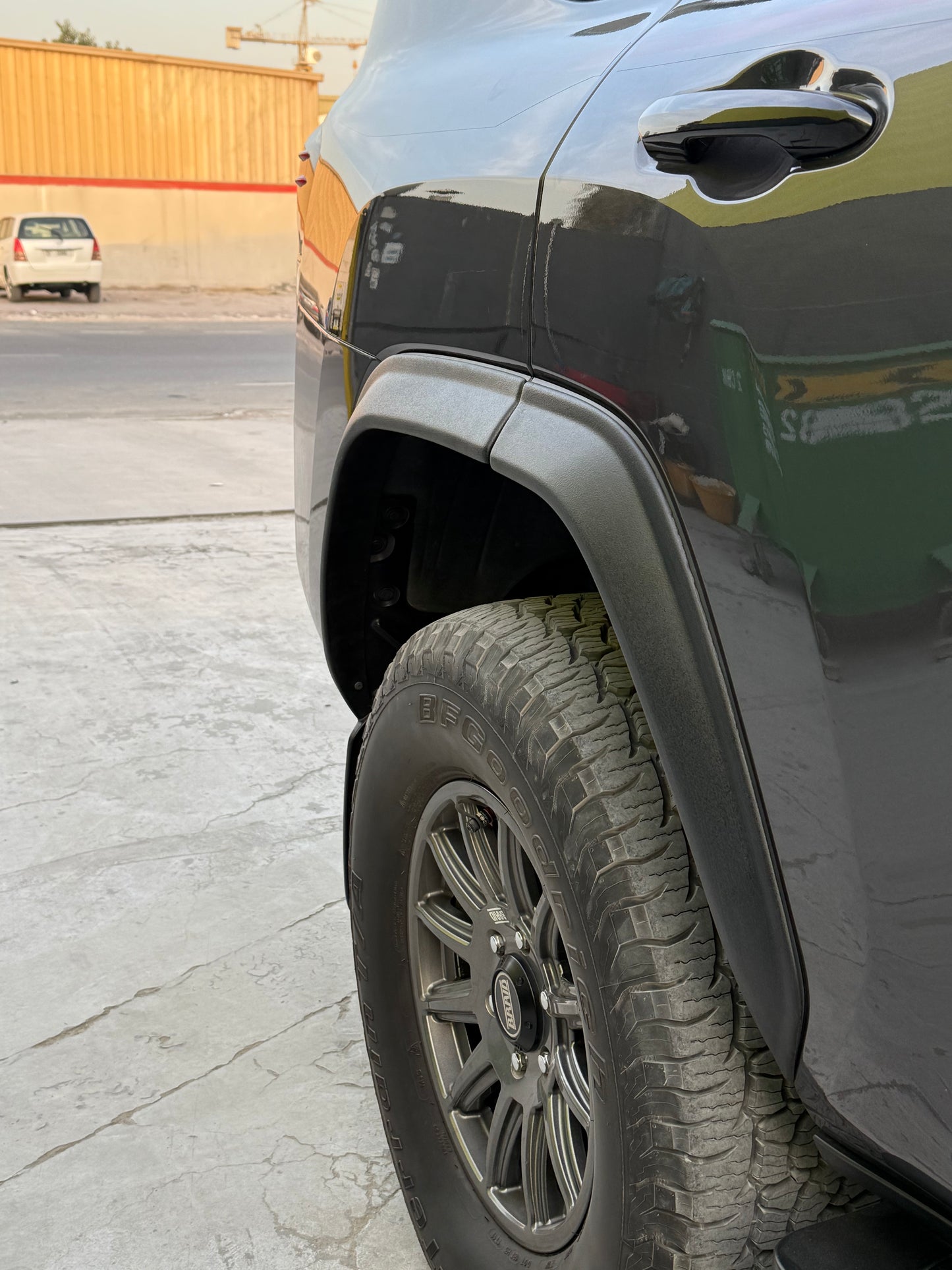 LC300 Fender Flares for All Trims