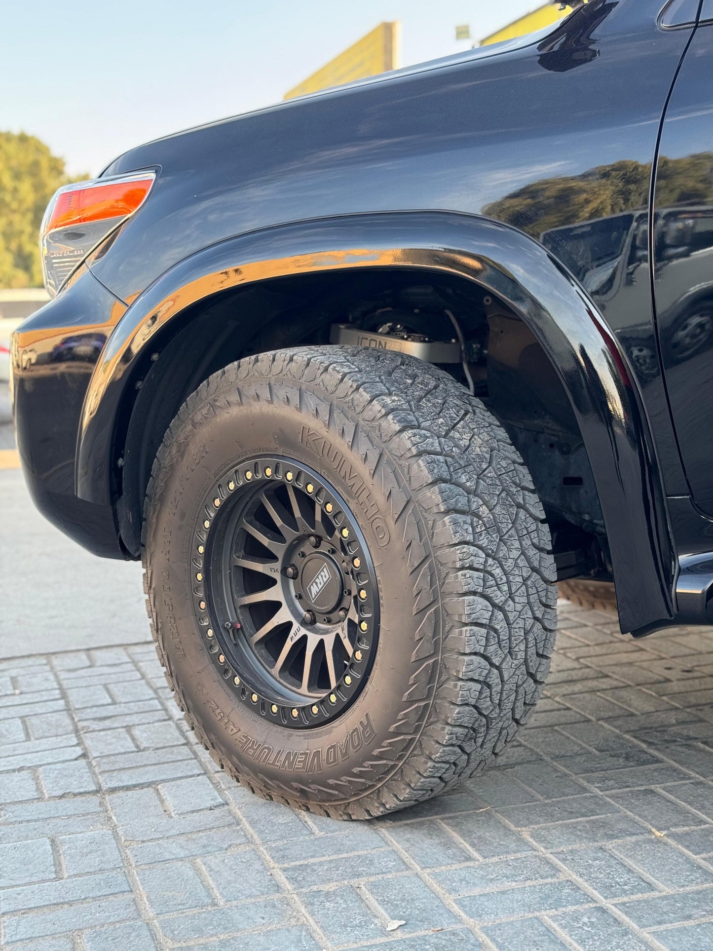 LC200 Fender Flares