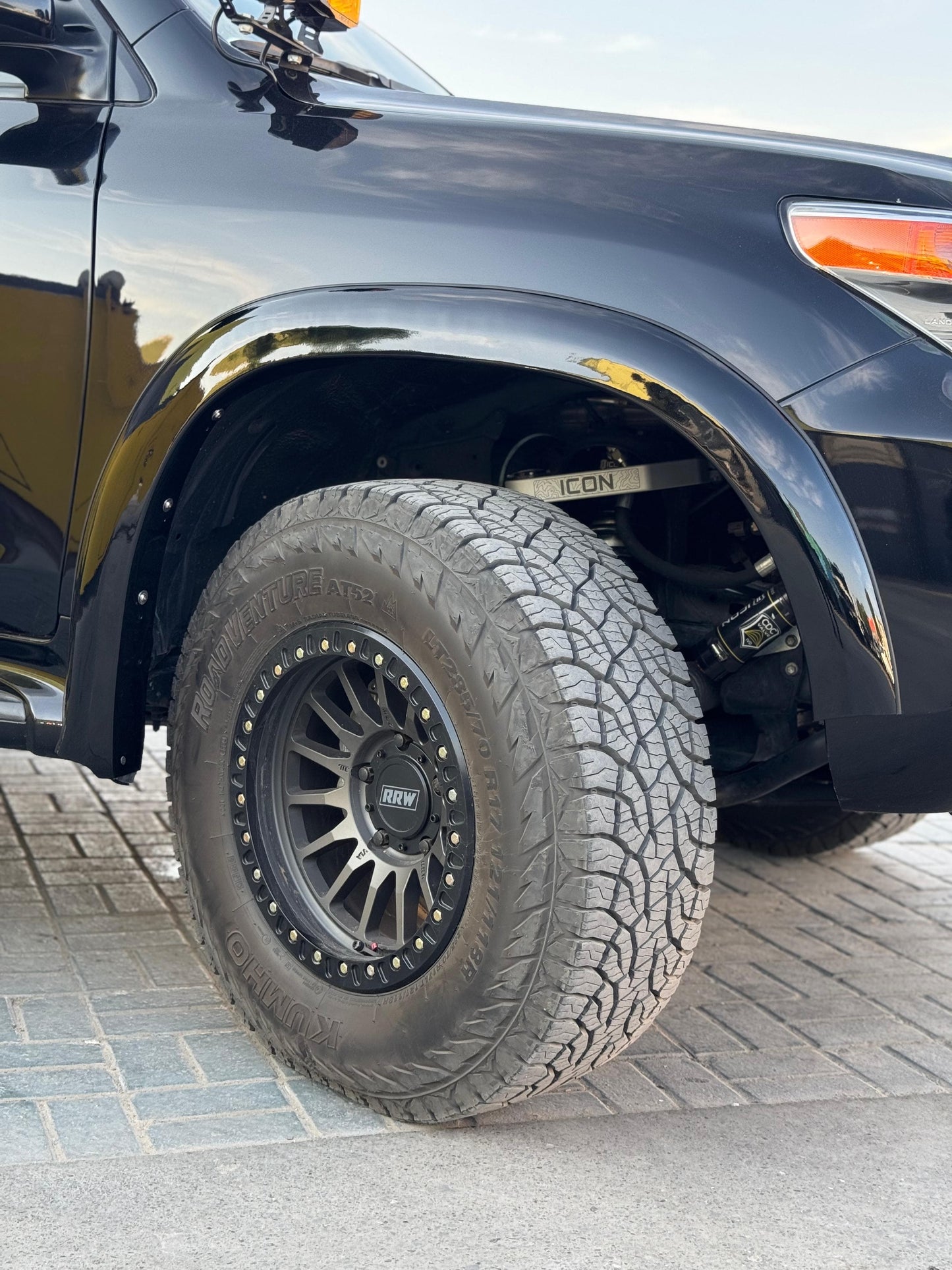 LC200 Fender Flares