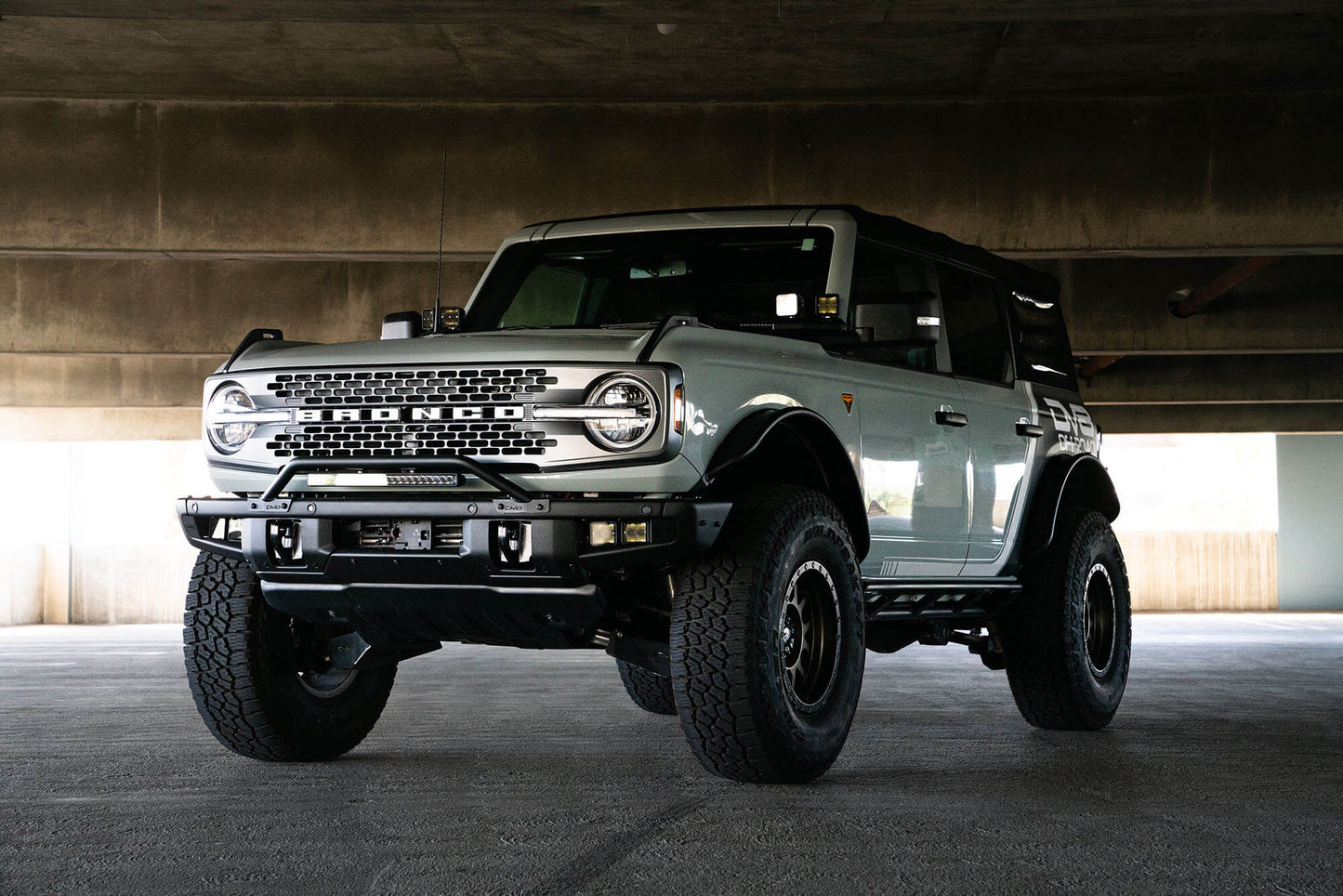 DV8 Offroad Ford Bronco/Bronco Raptor (Not For Factory Plastic Bumper) Factory Bumper Bull Bar - Black