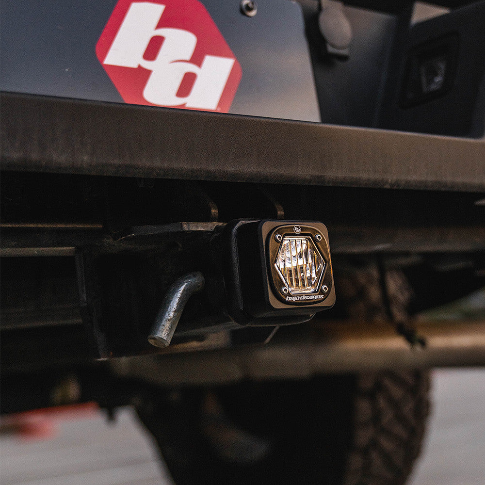 S1 Universal Hitch Light Kit - Universal - 448153