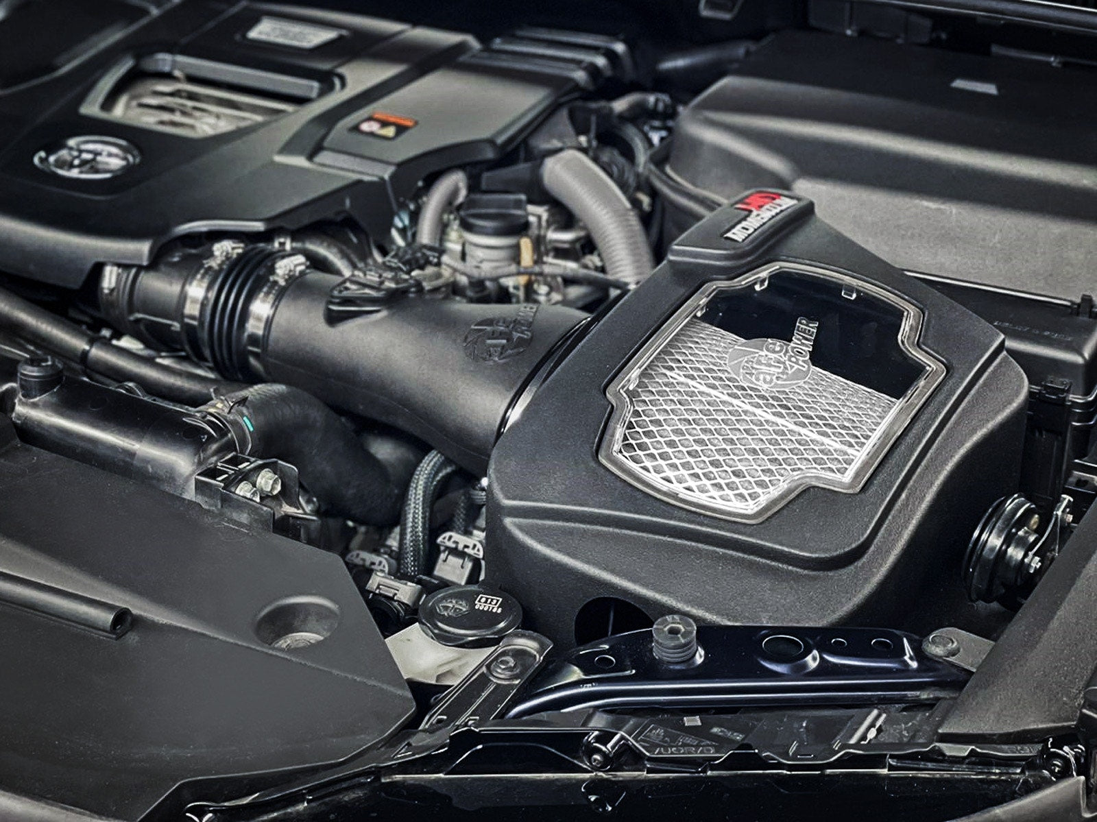 aFe POWER 50-70098D installed on Toyota Land Cruiser J300 3.3L turbo diesel