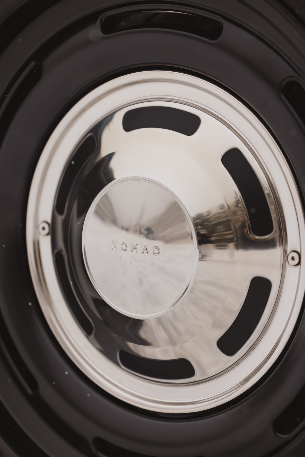 Nomad Wheels 504 Field stainless steel vintage cap installed